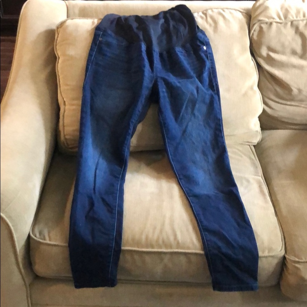Maternity skinny jeans